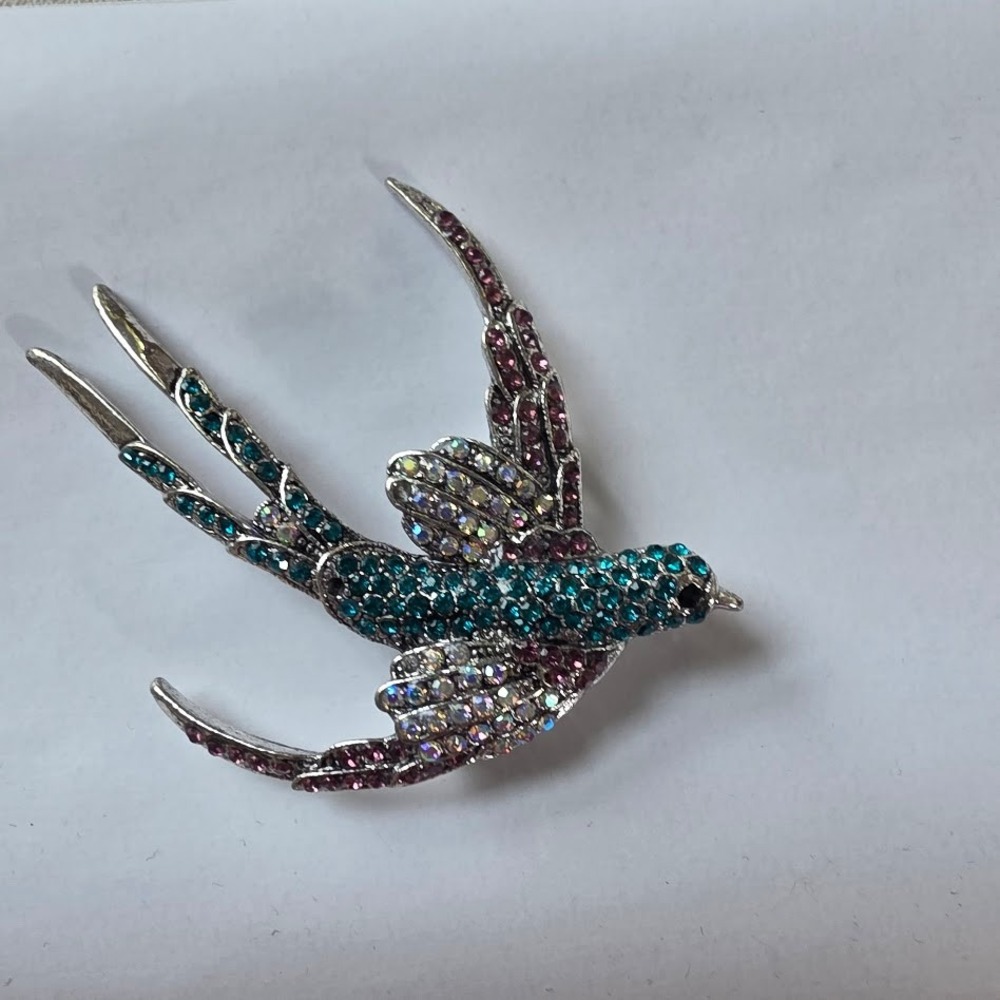 Upcycled Femtie  Swallow Bird Brooch Pin Teal Purple AB Rhinestone Silver Tone‎ - Picture 4 of 6